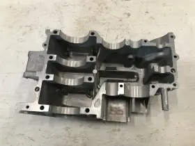 11200-302-030 Honda N5a Cl 175 K3 1969 Lower Crankcase Oew New