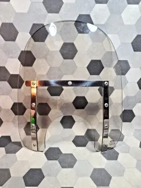 M497059 Memphis Shades Slim Windshield Approx 21.5 Inch X19 Clear